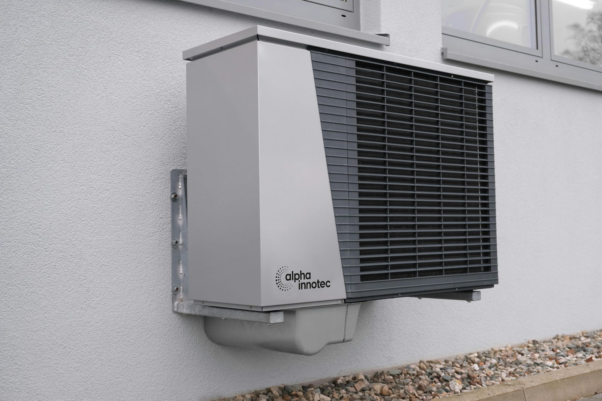 Couple's bill quadruples after 'faulty heat pump'